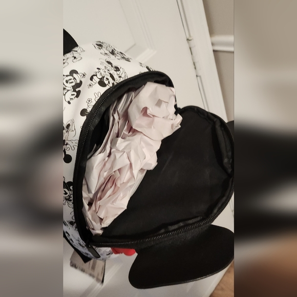 Bio world Disney Mini Backpack Mickey and Minnie 11.5" X 9" X 4.5" NWT - Picture 11 of 12